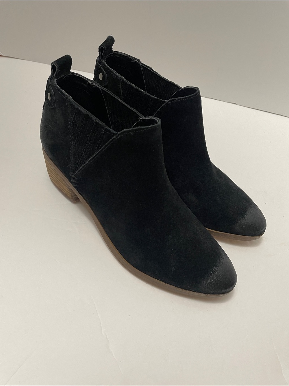Marc Fisher Women’s Black Suede Ankle Booties Sz 6.5M